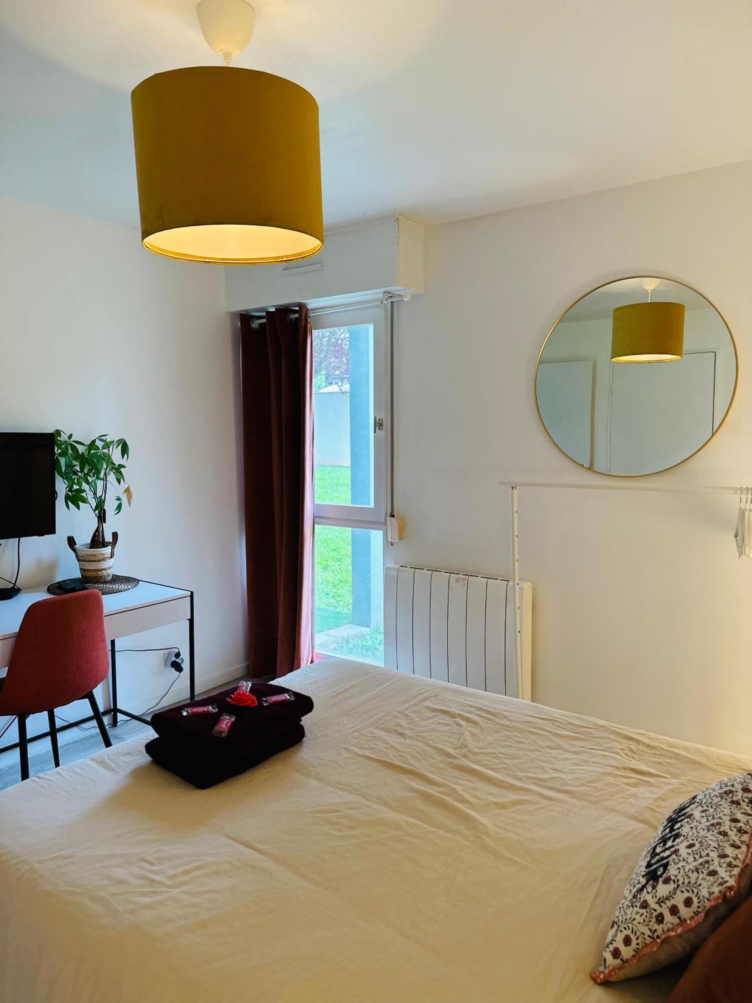 Chez Jade - Spa, Gare Et Centre Ville 렌 외부 사진